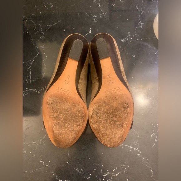 GORGEOUS SIZE 7.5 COACH SHOES - Picture 6 of 6